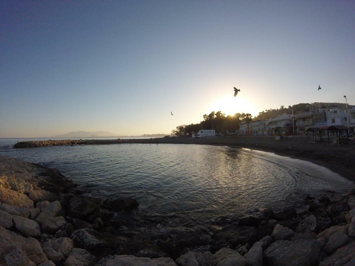 Apartamentos Chuita Playa Malaga Luaran gambar