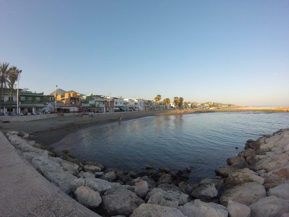 Apartamentos Chuita Playa Malaga Luaran gambar