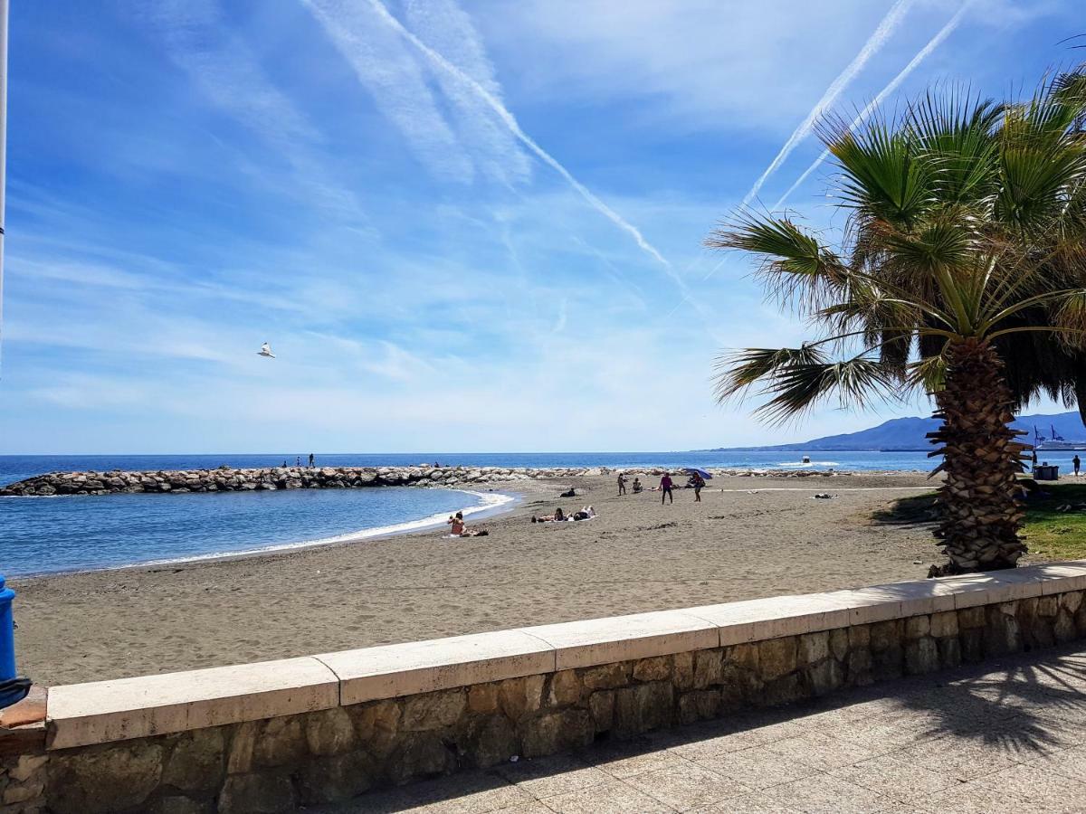 Apartamentos Chuita Playa Malaga Luaran gambar
