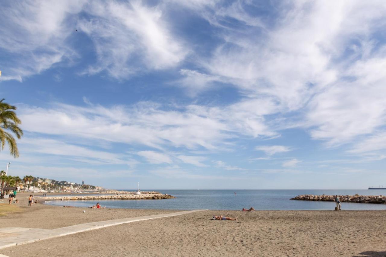 Apartamentos Chuita Playa Malaga Luaran gambar
